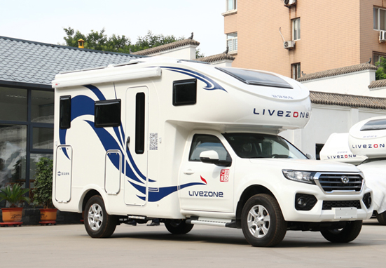 這款房車，勁大省油還是四驅(qū)房車