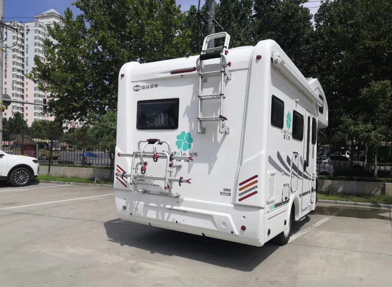 過幾天沈陽特?zé)狒[，這么多房車