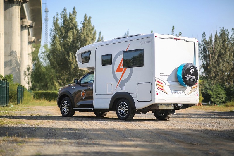 四驅強者，這幾款房車無畏崎嶇