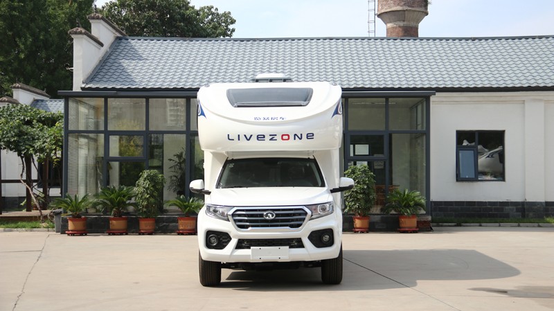 有四驅才是王道，這兩款國產房車可選