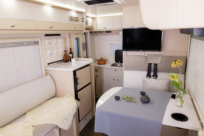 有四驅才是王道，這兩款國產房車可選