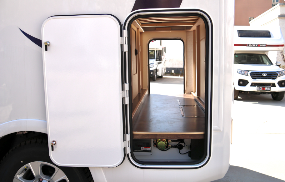 分時四驅(qū)、超大空間、一代經(jīng)典——風駿C7！