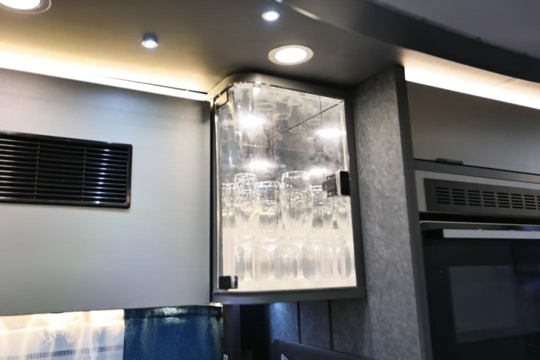 TOD智能四驅(qū) 全車越野套件，這是不是你理想的C型越野房車？