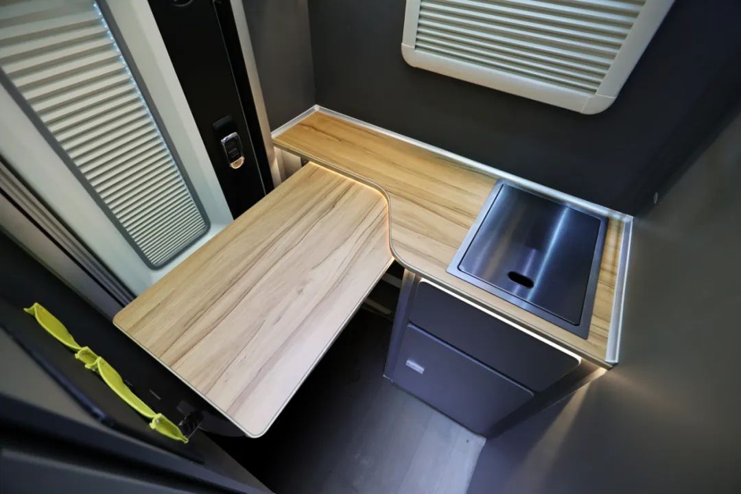 TOD智能四驅(qū) 全車越野套件，這是不是你理想的C型越野房車？