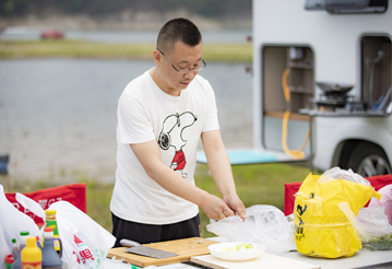 外觀大氣，空間十足的房車(chē)